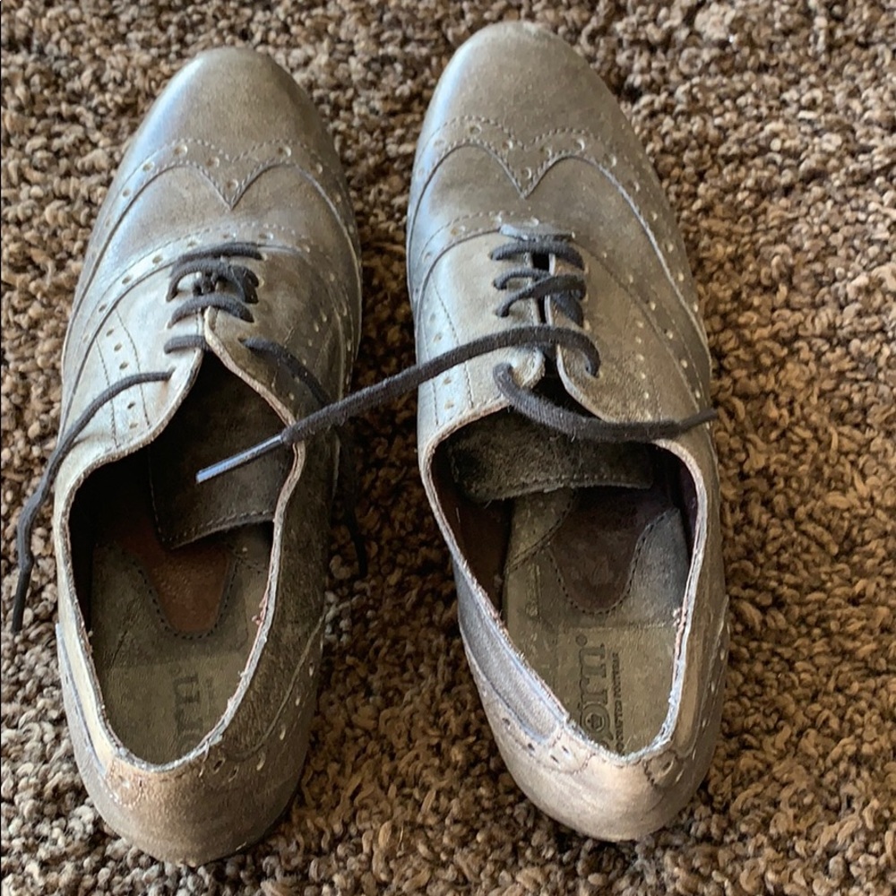 Born oxfords